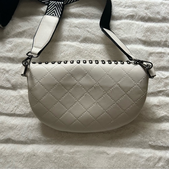 Fringe/tassle Crossbody/Fannypack Bag - Picture 7 of 11